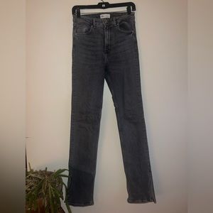 Zara Grey Denim High-Rise Straight Leg Jeans w. Ankle Slit